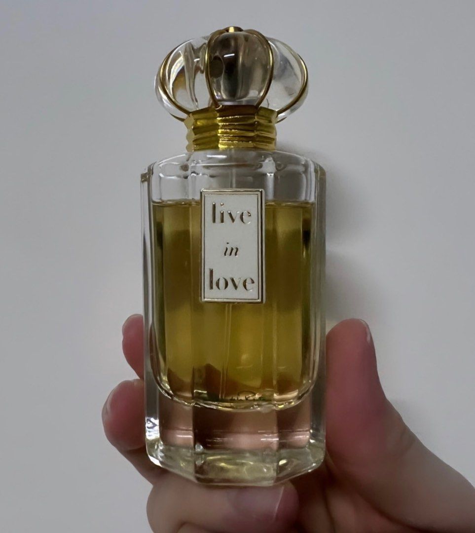 Oscar de la renta perfume live in love hot sale