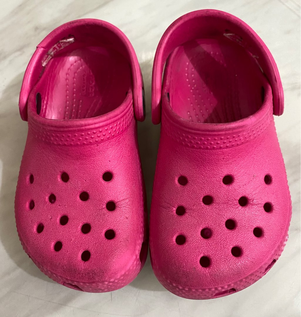 Pink crocs on Carousell