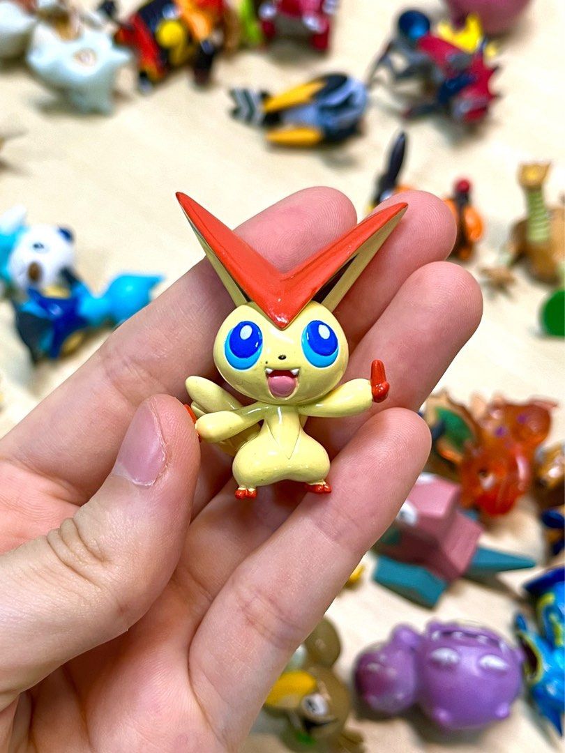 Victini figure shop
