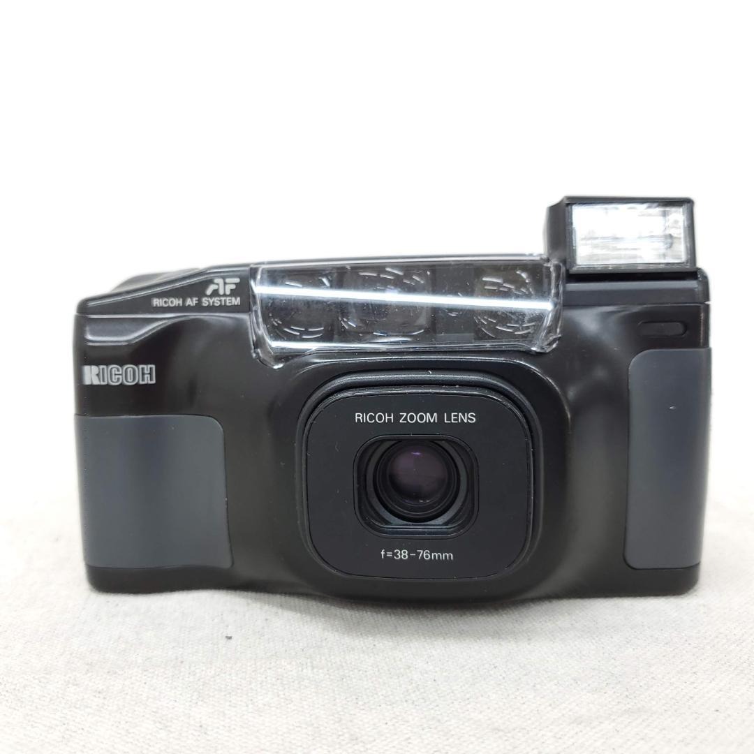 Appareil photo argentique 35 mm Ricoh RZ-800 noir testé