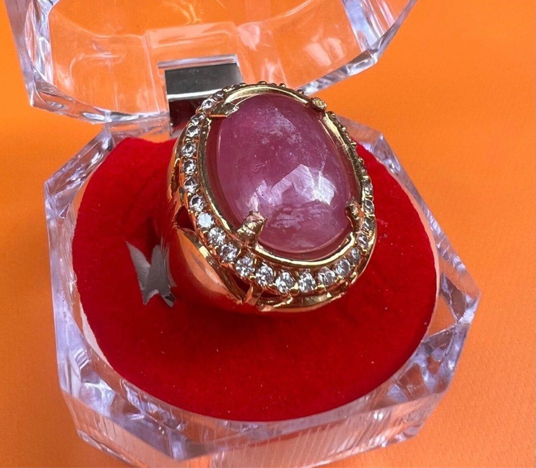 Ruby star (Category: Rings) located in Singapore. Submitted by elora_ora (Listing ID 1210166412, Image 2). Description: Price on picture Loose stone ruby price from $60 - $200.