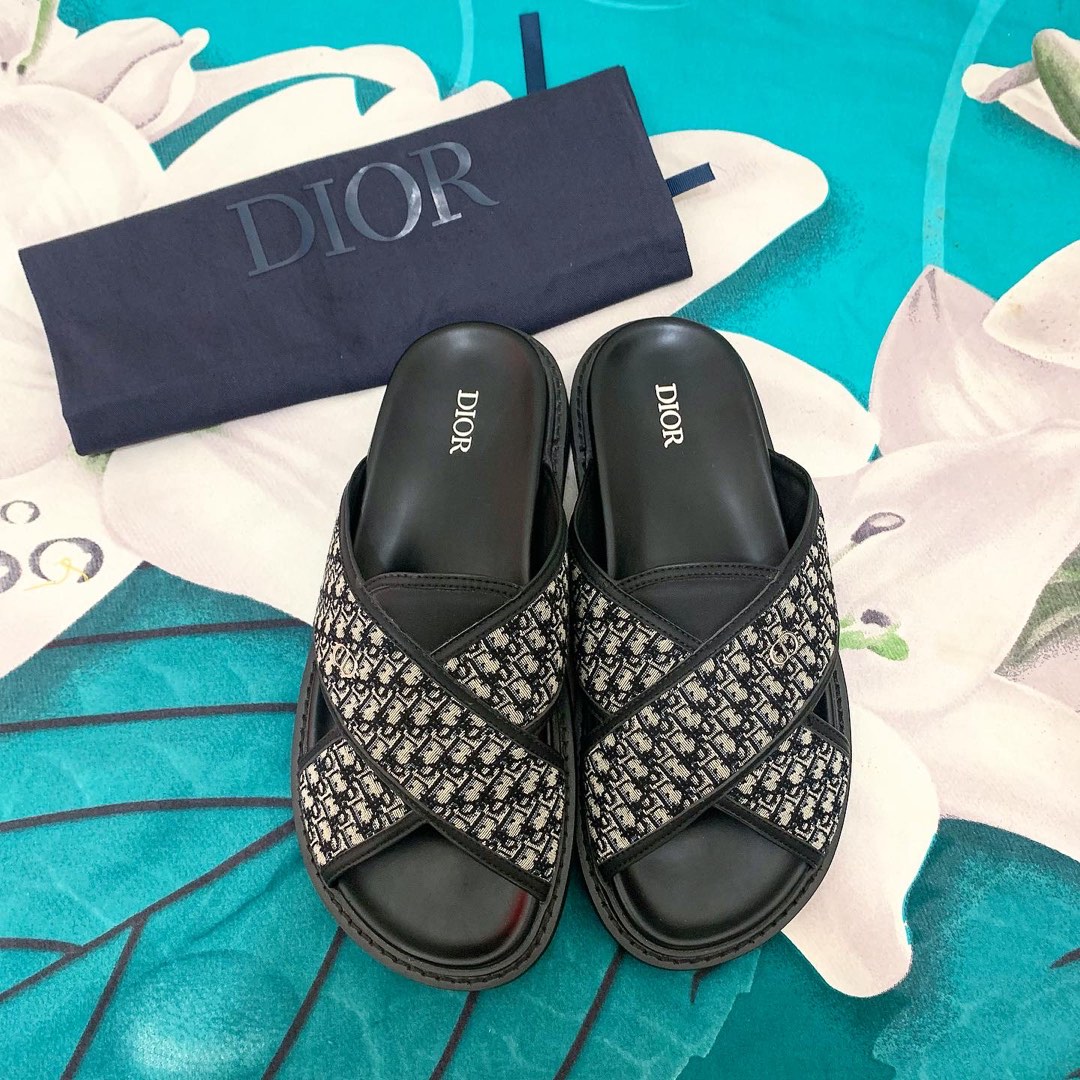 Louis Vuitton Miami Mules, Fesyen Pria, Sepatu , Sandal di Carousell