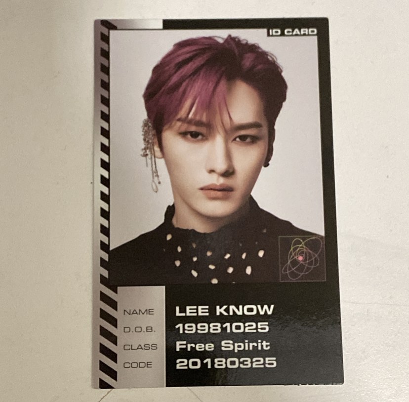 Stray Kids Lee Know李旻浩小卡, 興趣及遊戲, 書本& 文具, 雜誌及其他