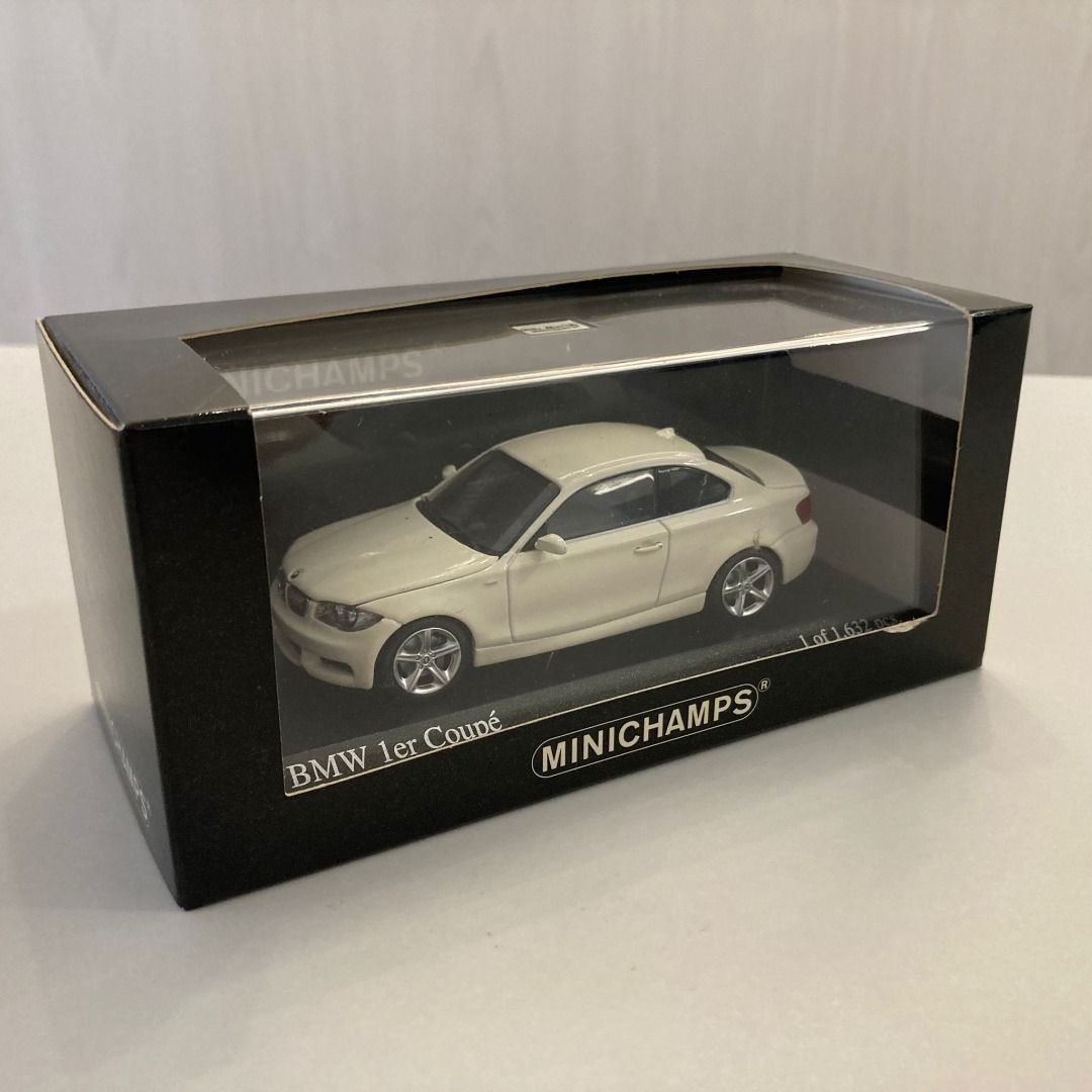 BMW 1er Coupe E82 ミニカー ミニチャンプス ディーラー 43 - ミニカー