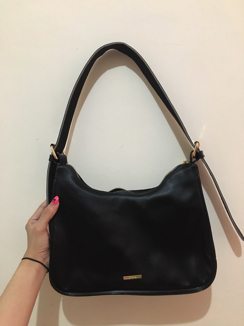 Tas Hitam on Carousell