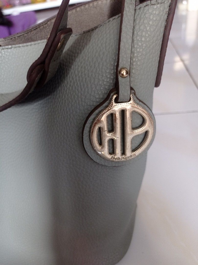 Tas hush puppies, Barang Mewah, Tas & Dompet di Carousell
