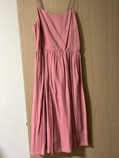 (Category: ) located in . Submitted by clearmywardrobemess (Listing ID 1223987405, Image 1). Description: .