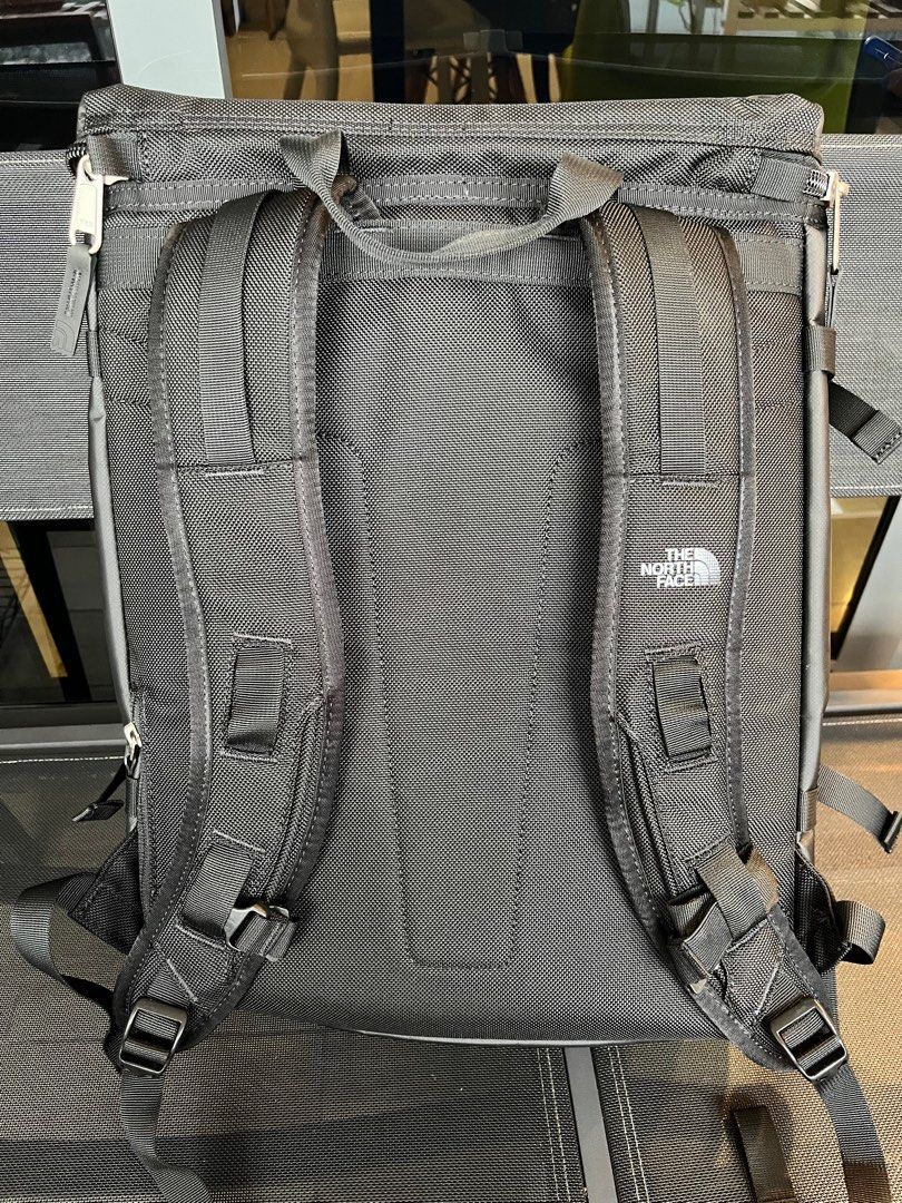 Fake north face base camp duffel top