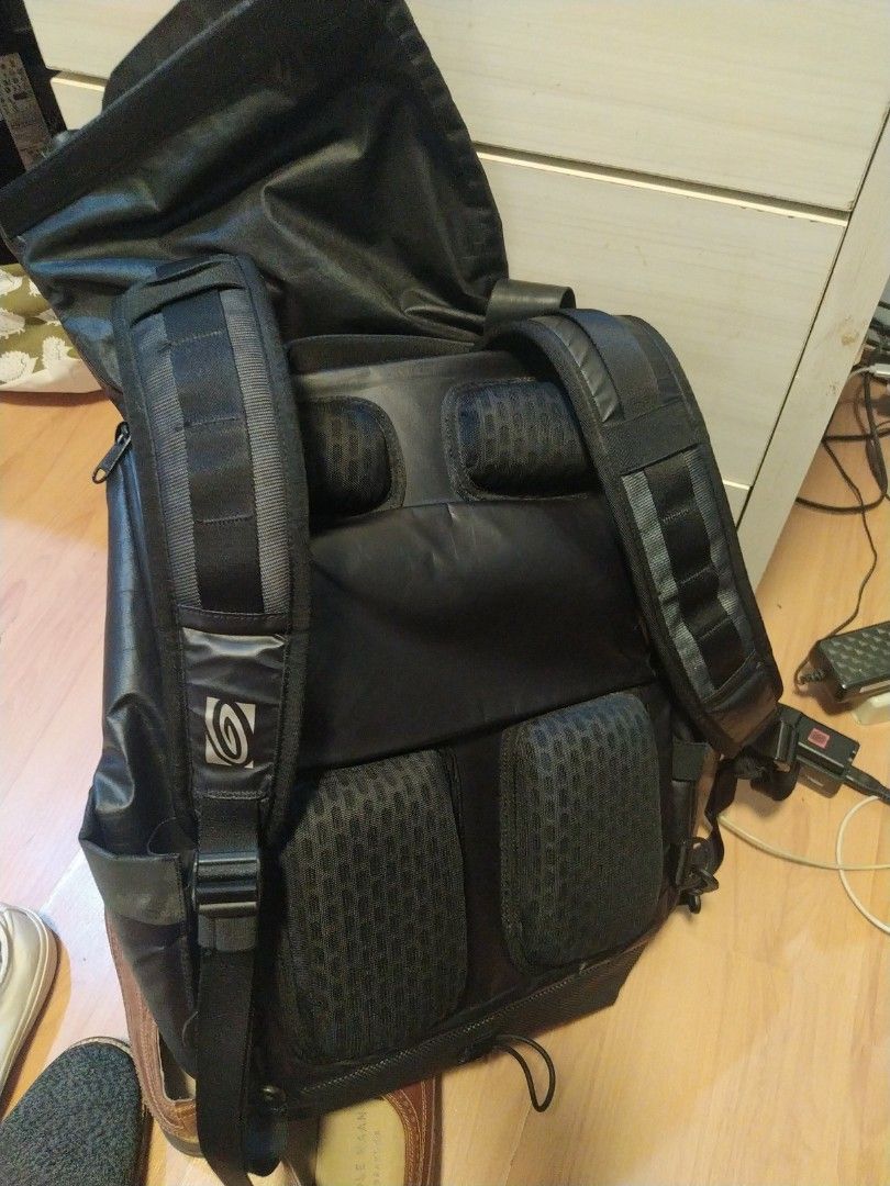 timbuk2 backpack (Category: Backpacks) located in Makati City. Submitted by juicemanilaph (Listing ID 1224023219, Image 2). Description: good condition, broken rubber strap but still usable meetup glorrieta, northgate alabang shangrila edsa.
