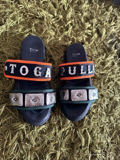 Toga pulla