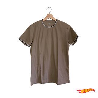 Uniqlo Lined Crew Neck Short Sleeve T-Shirt