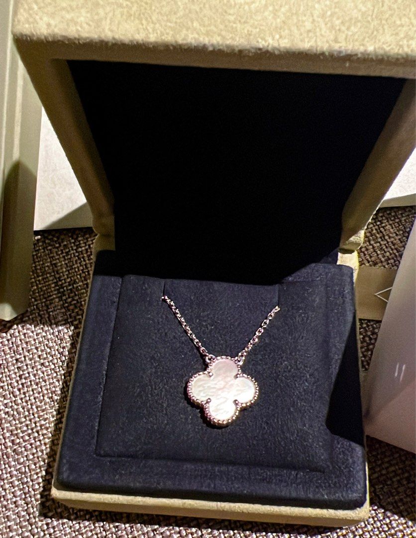 Van Cleef & Arpels Vintage Alhambra Necklace 18K Yellow Gold Mother of  Pearl
