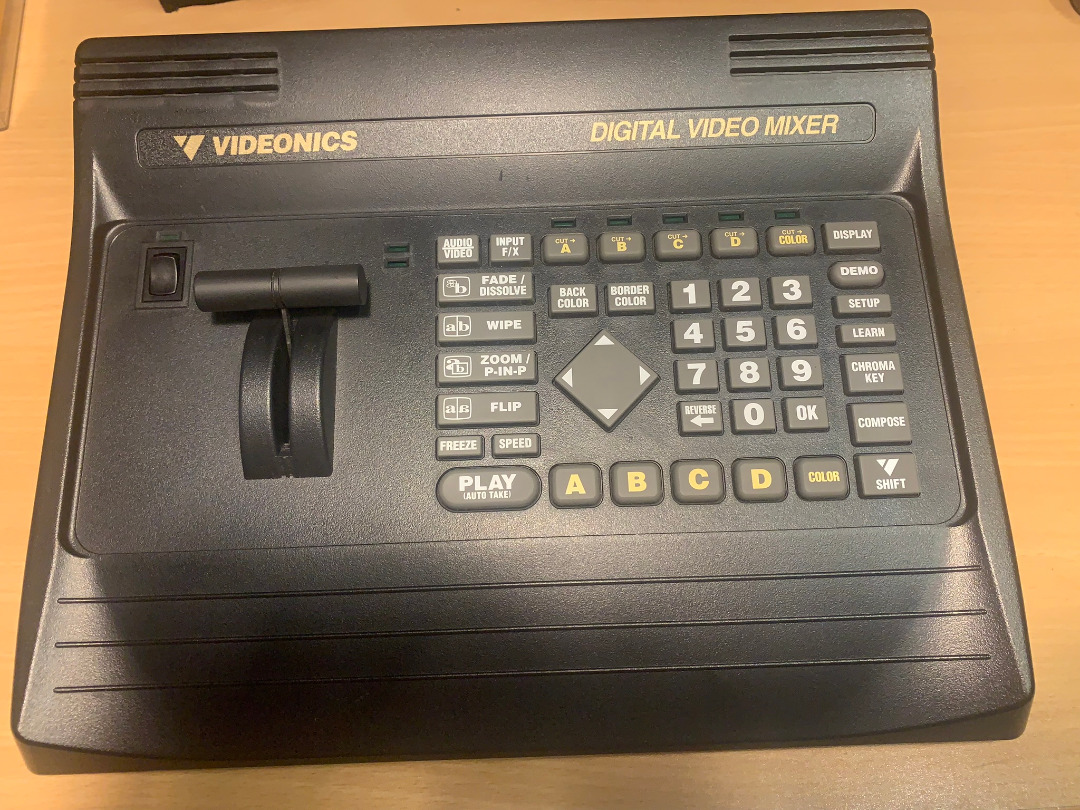 Videonics MX1 Digital Video Mixer (4 RCA Inputs) (PAL), Photography