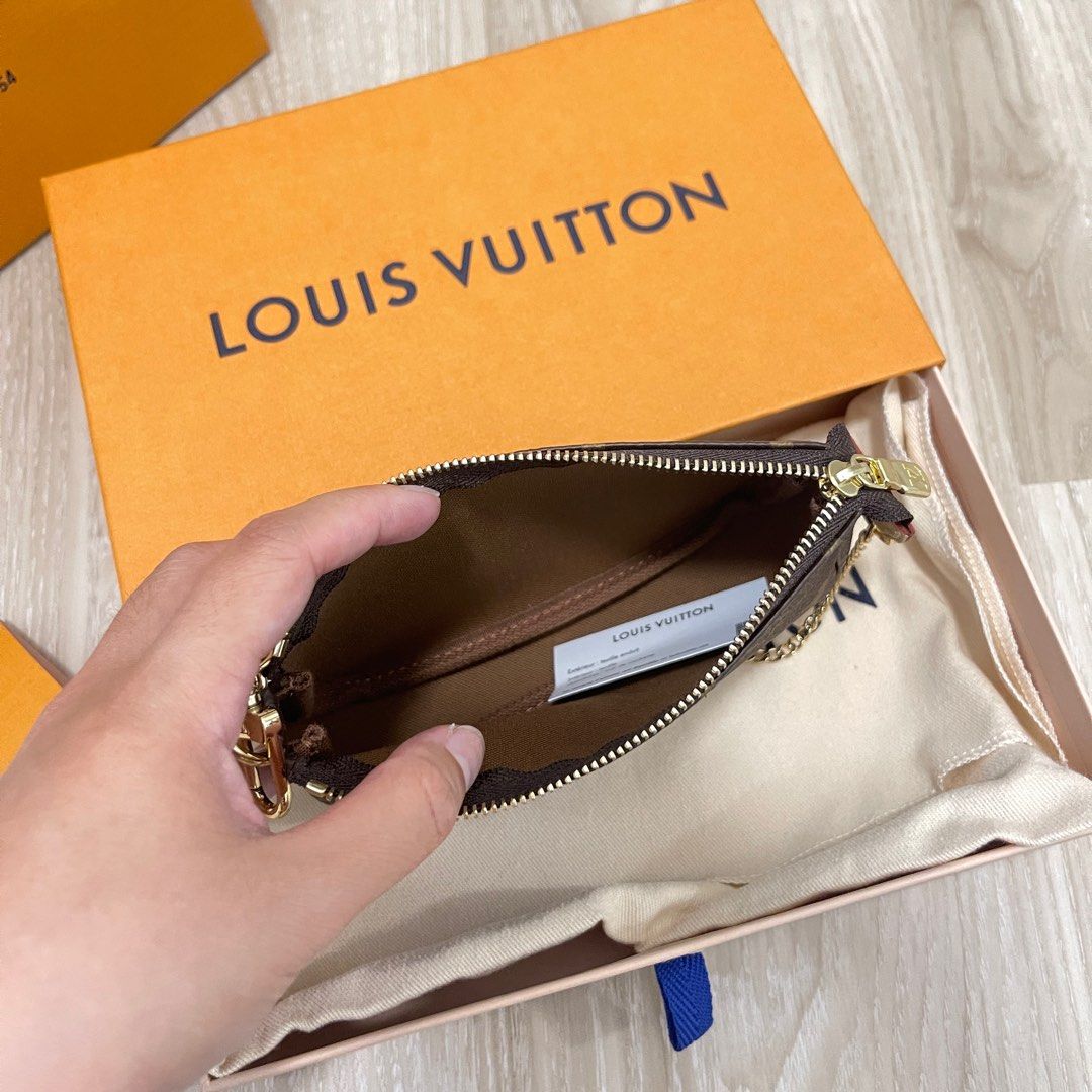 Louis Vuitton 100 Postcards Box Set