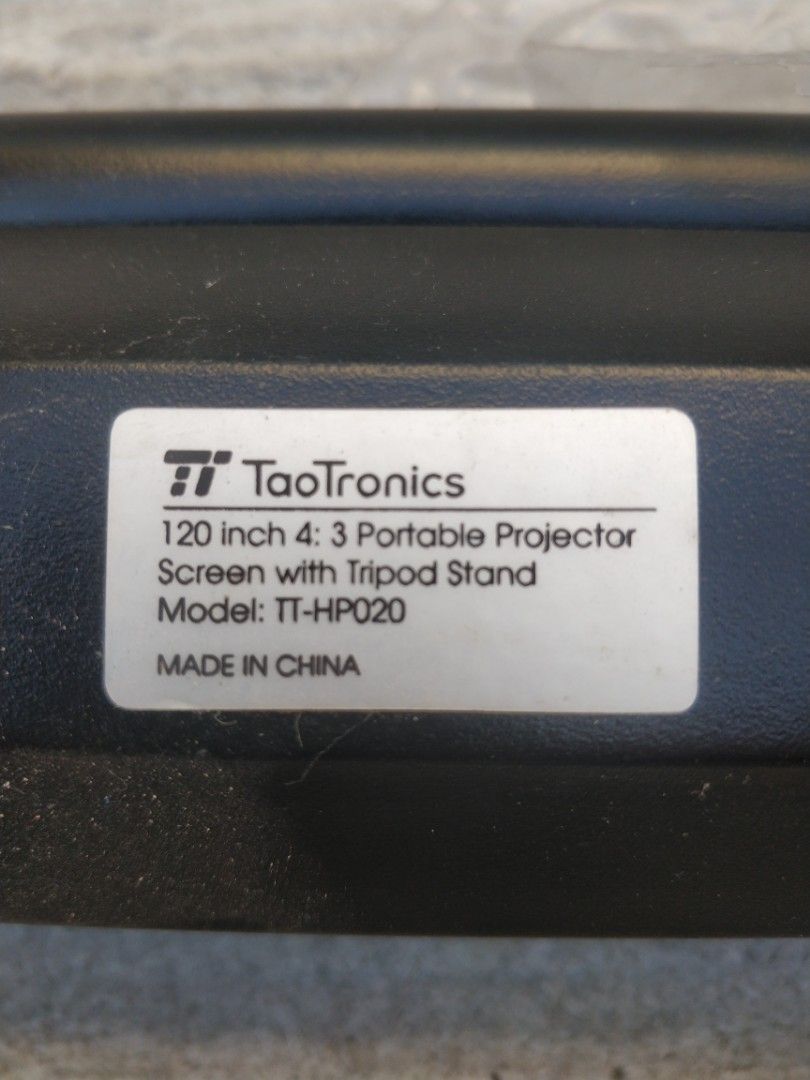 120inch screen projector 43 Taotronics brand with tripod stand, TV