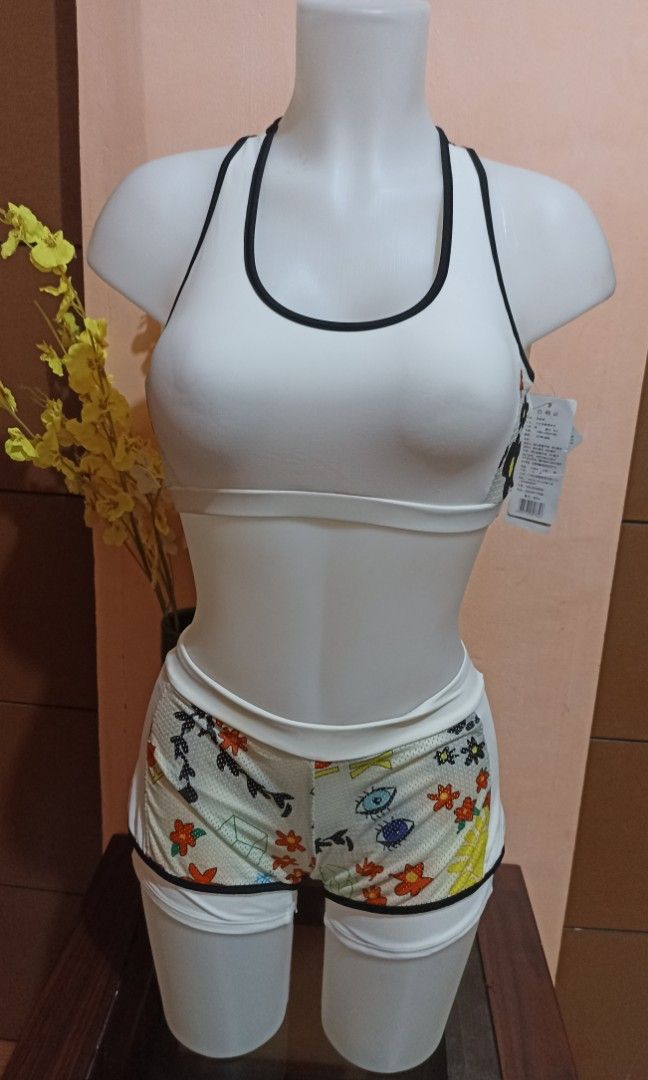 3 in 1 swimwear (Category: Bikinis & Swimsuits) located in San Fernando. Submitted by ladychinita07 (Listing ID 1225740827, Image 1). Description: 3 in 1 swimwear for teens or Xs to small women brand new.