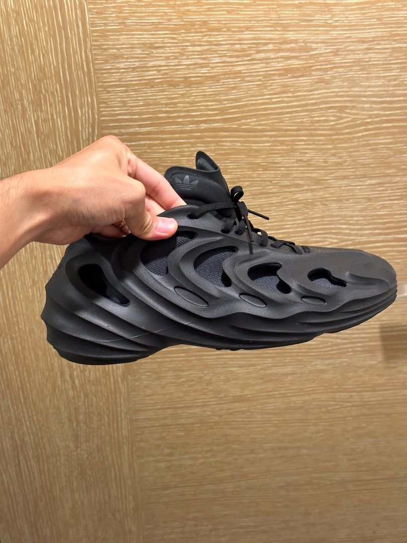 adifom q tan black