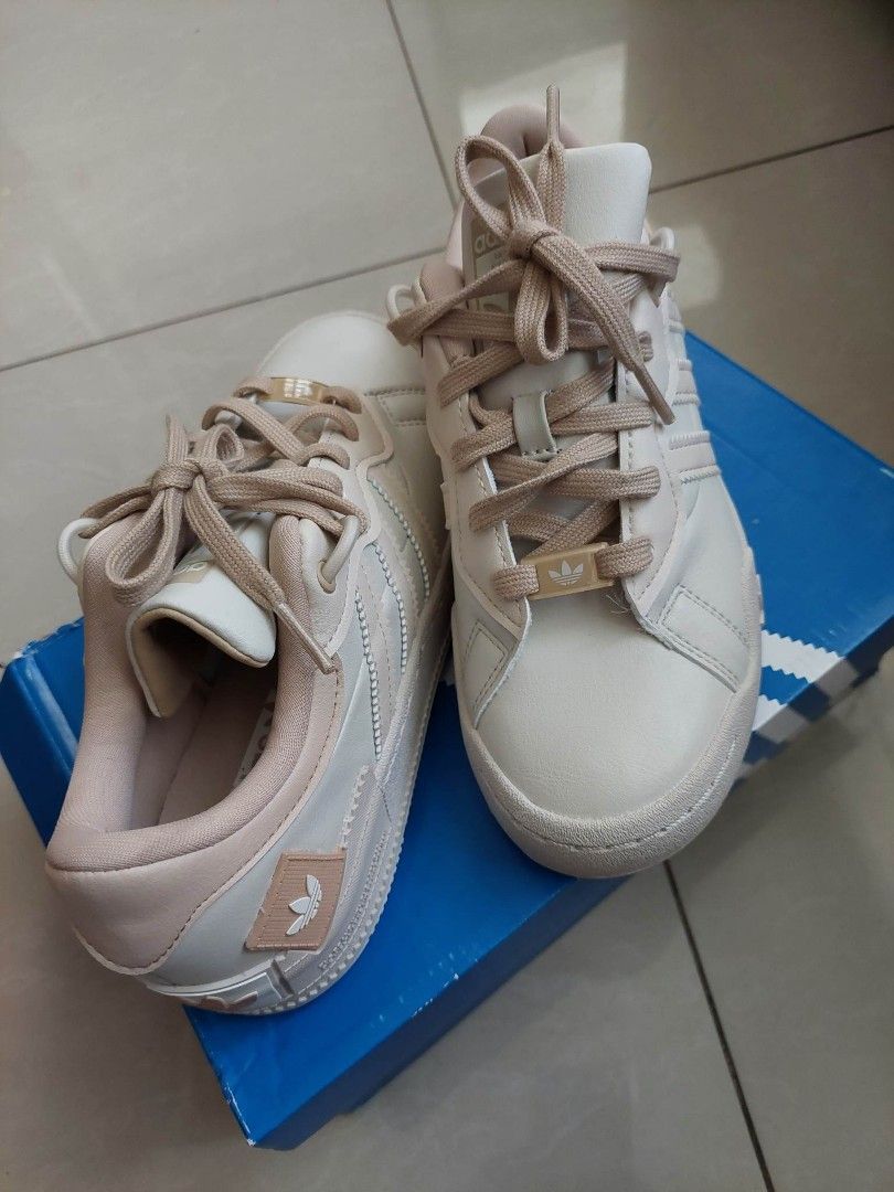 Adidas b2812 top