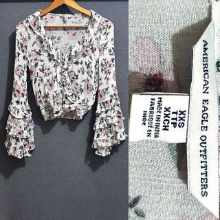 AMERICAN EAGLE BELL SLEEVE TOP