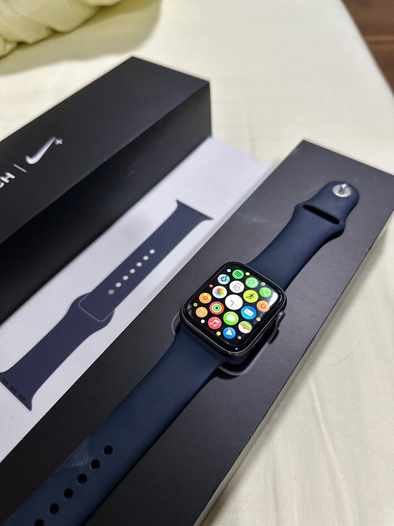 Apple Watch Nike Series 4 GPS Mobile Phones Gadgets