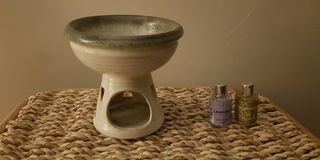 Aromatherapy essential oils burner