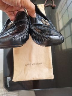 Pre Owned Authentic LOUIS VUITTON MONTE CARLO LOAFERS. Black, Leather, Size  9