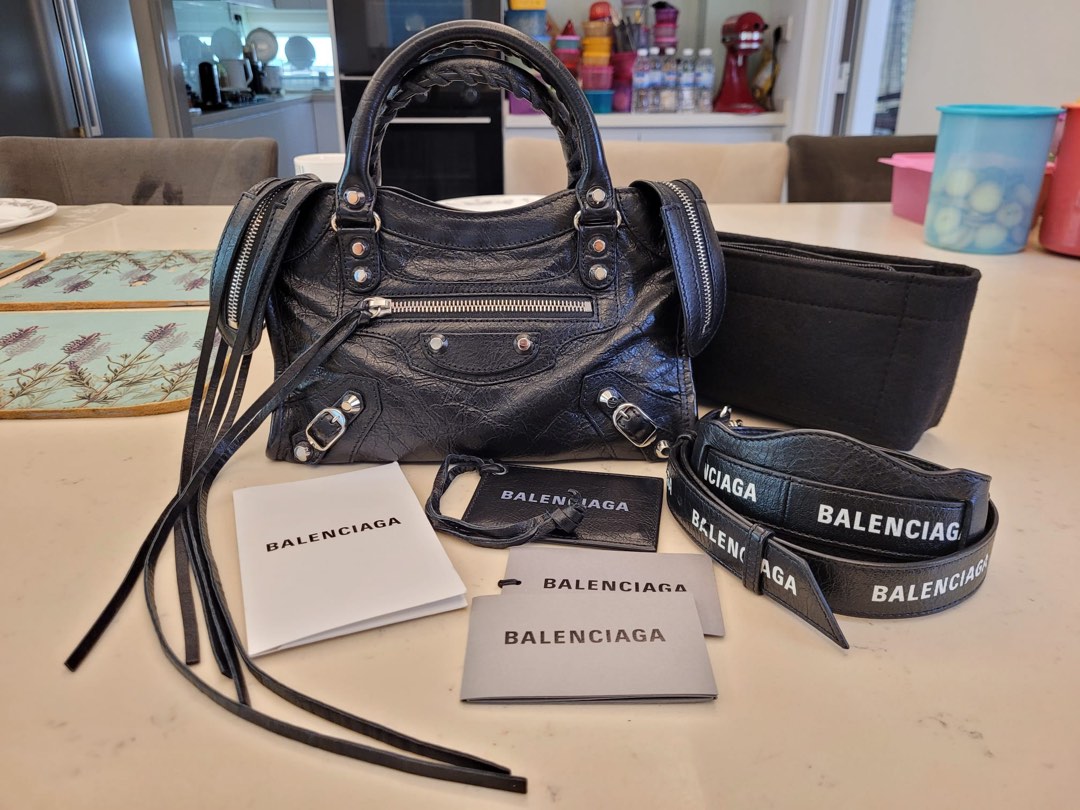 BALENCIAGA - Bag - CC WOC Leather Wallet On Chain Crossbody Bag Black - City  - Leather - Blue - Classic - Mini - 2Way - 300295 – Ery Panel Quilted  Leather Bag