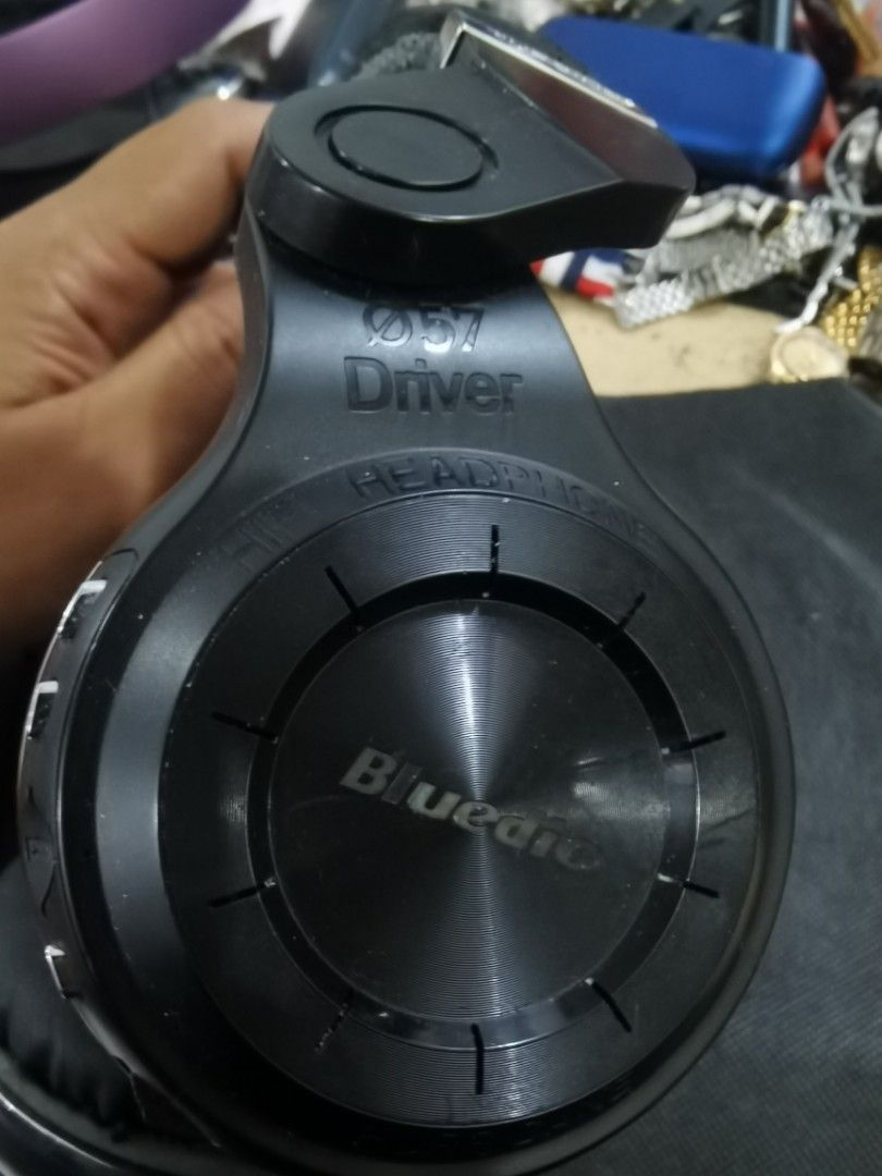 Bluedio Bluetooth headphones (Category: Headphones & Headsets) located in Las Pinas. Submitted by the_recycle_shop (Listing ID 1225892666, Image 2). Description: Good working condition Signs of usage please refer to pictures.
