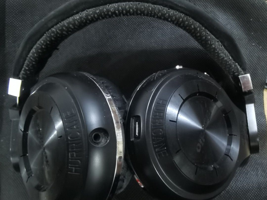 Bluedio Bluetooth headphones (Category: Headphones & Headsets) located in Las Pinas. Submitted by the_recycle_shop (Listing ID 1225892666, Image 1). Description: Good working condition Signs of usage please refer to pictures.