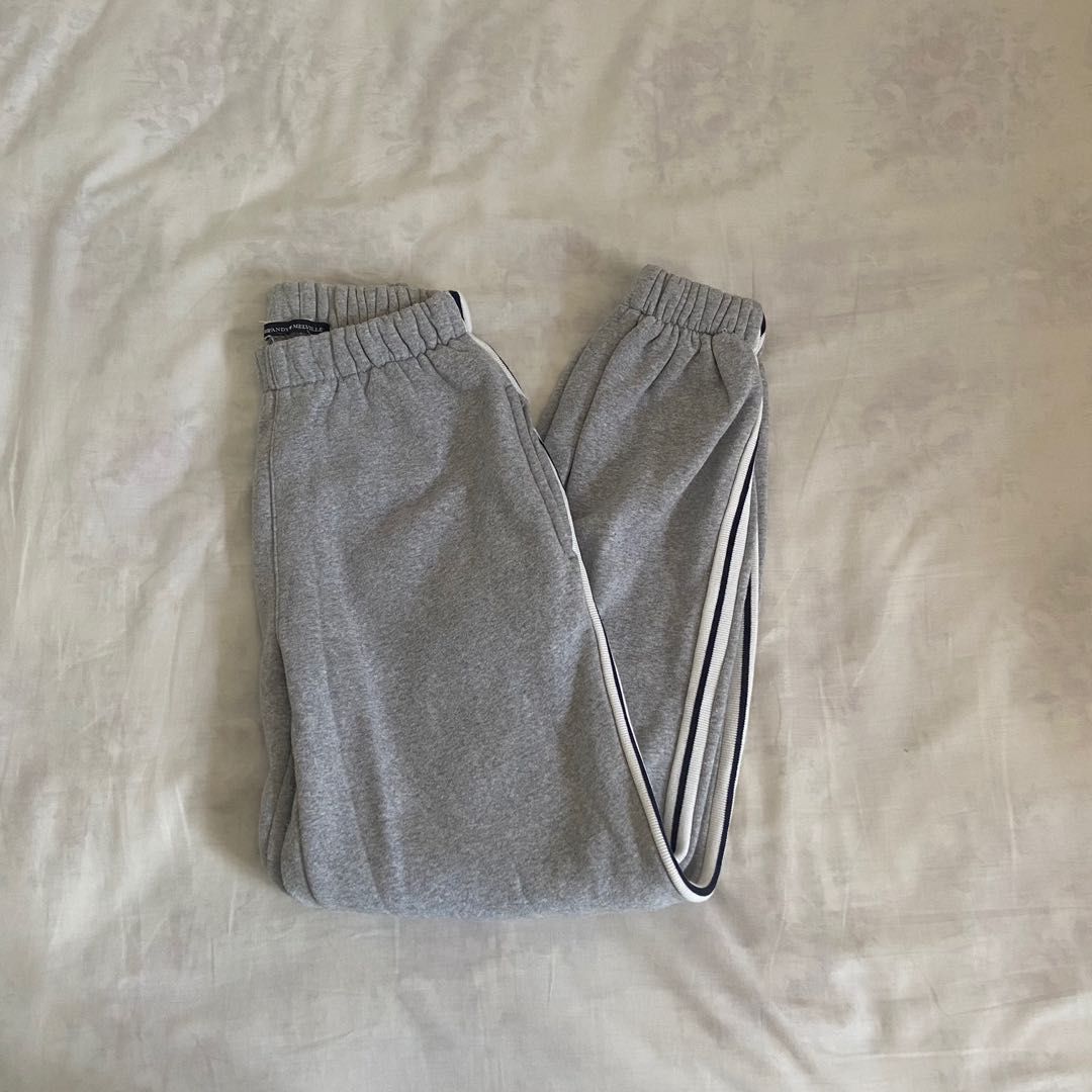 Brandy Melville New York Christy Hoodie