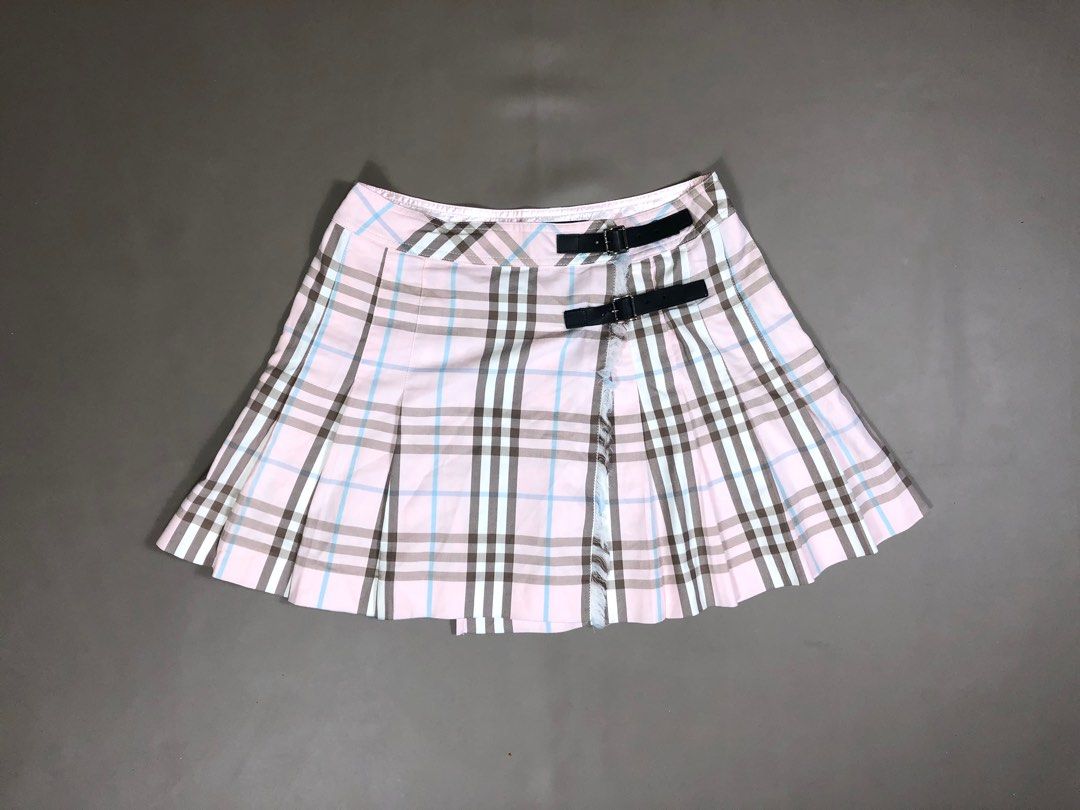 Pink plaid online burberry skirt
