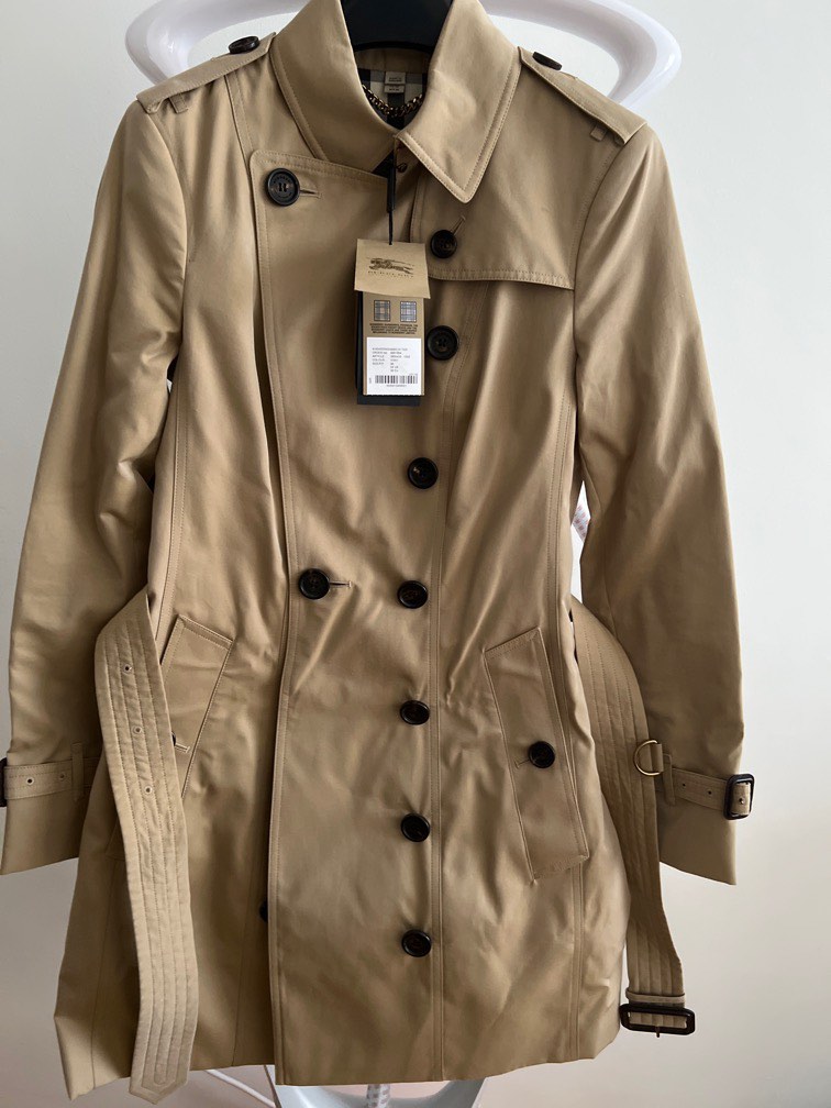 Burberry Sandringham Trench Coat, Women's Fashion, Coats, Jackets and ...