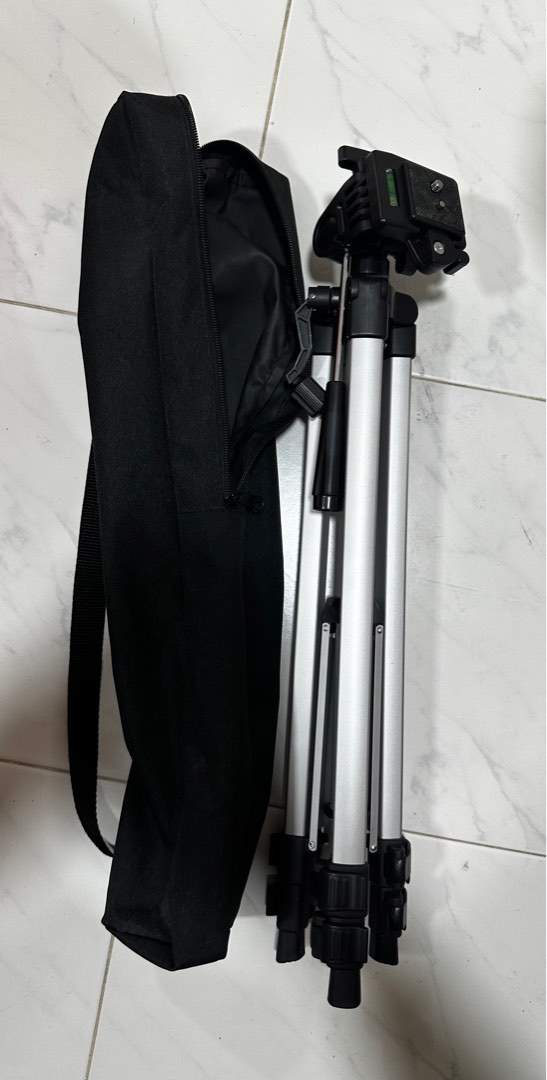 Camera Tripod + carrying case for Sale, Photography, Photography