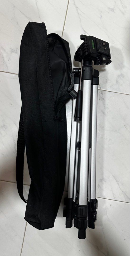 Camera Tripod + carrying case for Sale, Photography, Photography