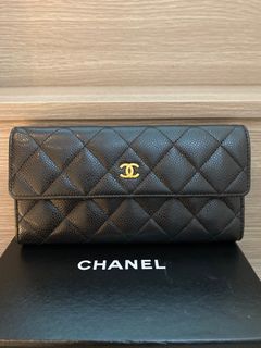 (Category: ) located in . Submitted by luxe_cravings (Listing ID 1225779539, Image 1). Description: .