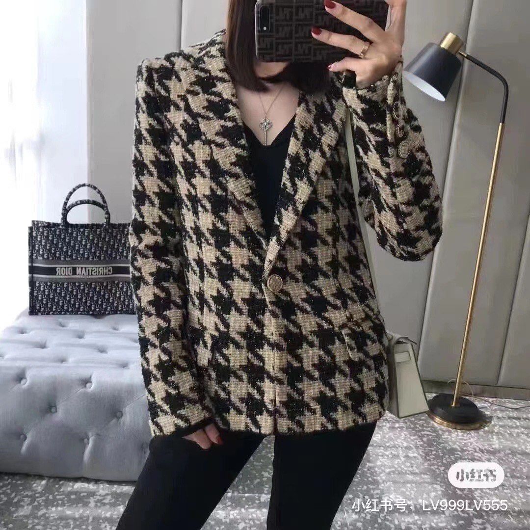 Chanel tweed hotsell jacket 2019