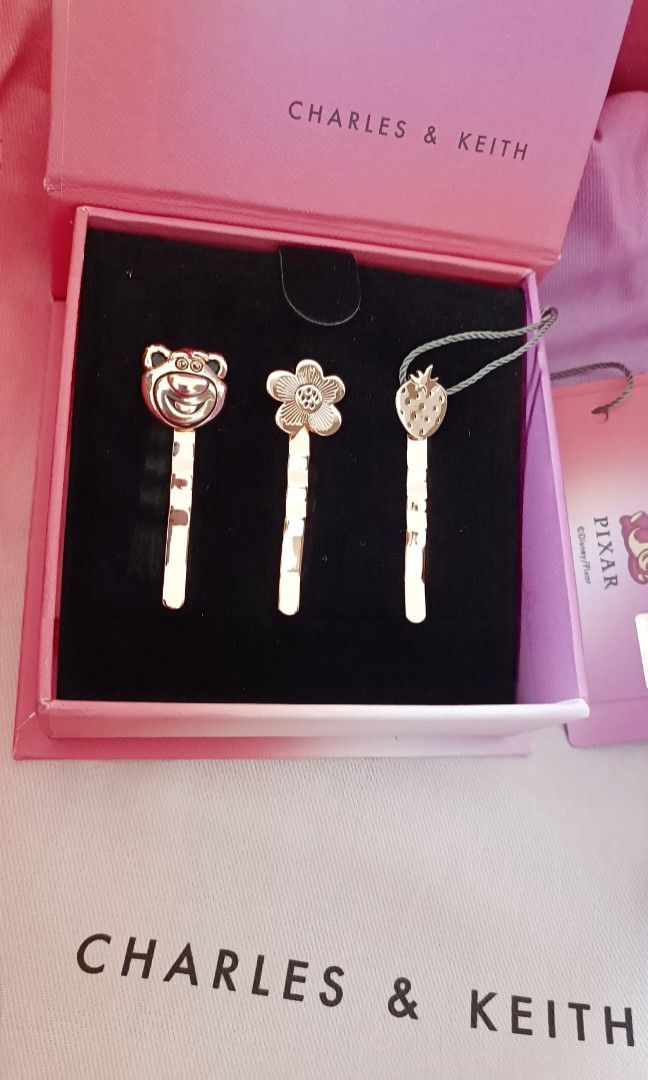 Charles & Keith Pixar Lotso Collection Lotso FurTrim Shoulder Bag (100 original), Women's