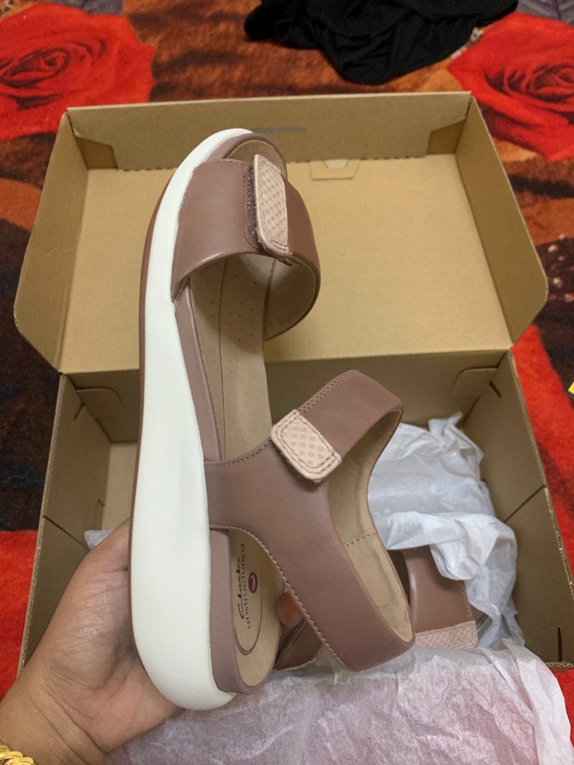 Clarks Womens Casual Un Bali Lane Dark Blush Leather Flat Sandals