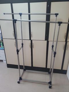 Clothes drying rack