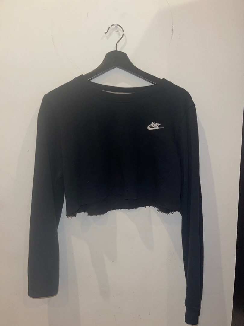 crop sweater nike