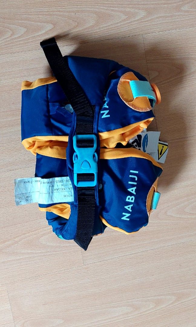 Decathlon swimming pool arm bands, Sports Equipment, Other Sports