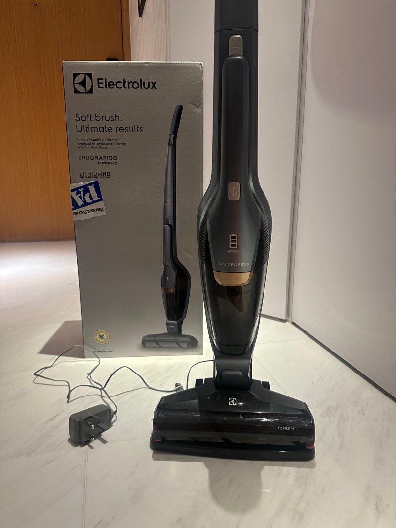 Electrolux vacuum cleaner Ergo Rapido, TV & Home Appliances, Vacuum