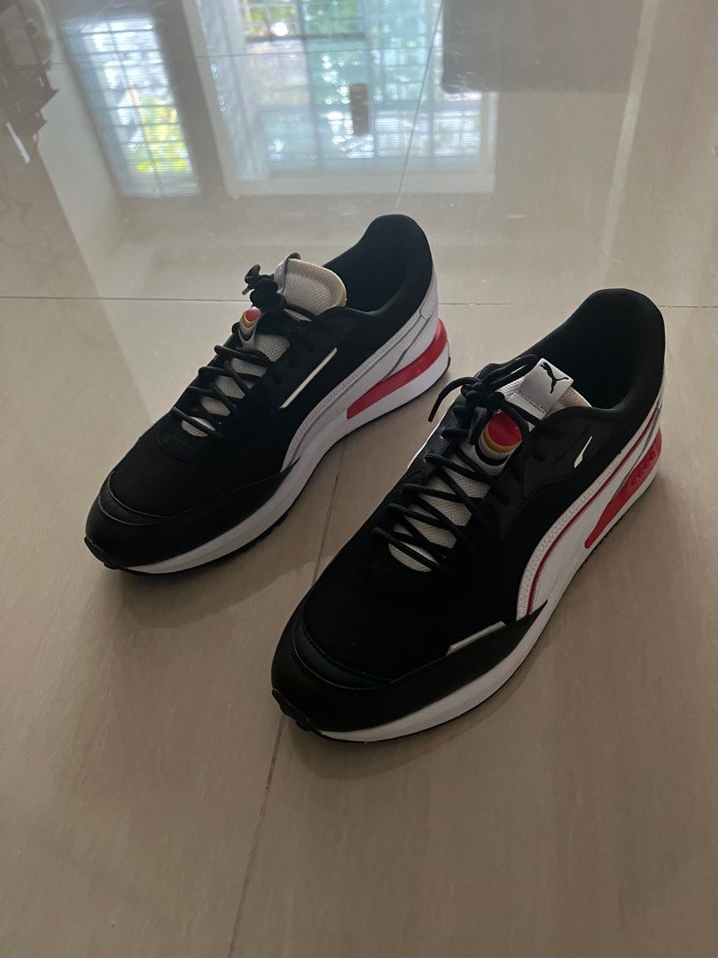 Puma city shoes store