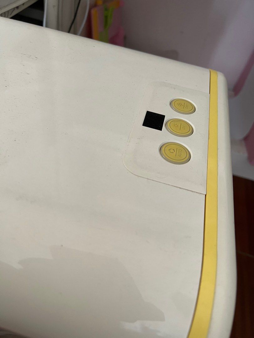 Haenim Drying and Sterilizer like Ecomom (Category: Breastfeeding & Bottle Feeding) located in Quezon City. Submitted by declutteringcloset18 (Listing ID 1225729351, Image 2). Description: .