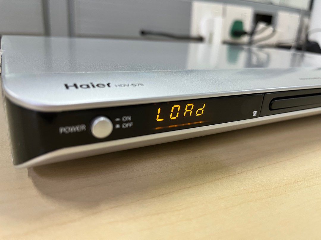 Haier HDV5711 DVD player with remote, TV & Home Appliances, TV