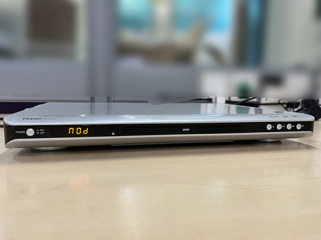 Haier HDV5711 DVD player with remote, TV & Home Appliances, TV