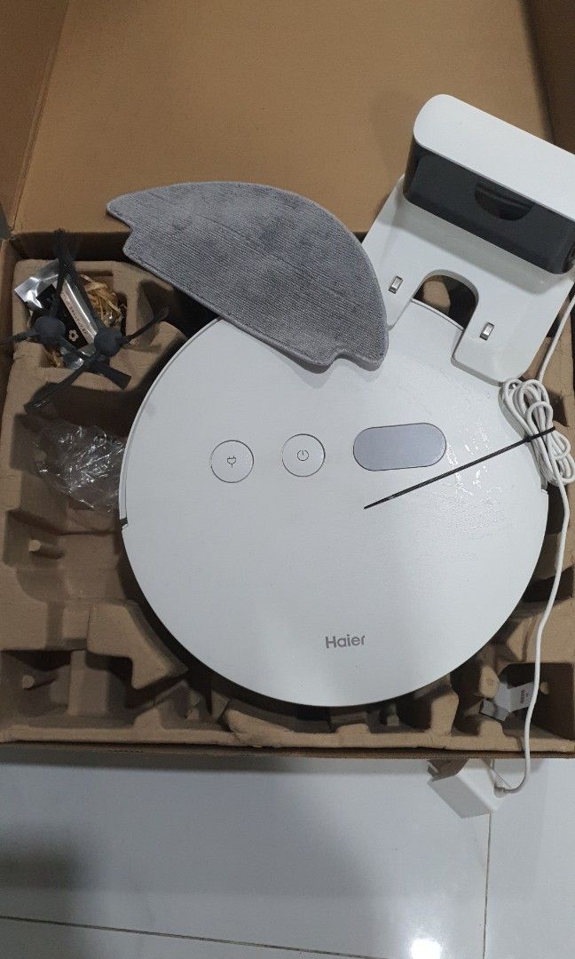 Haier Robot Vacuum Cleaner, TV & Home Appliances, Vacuum Cleaner & Housekeeping on Carousell