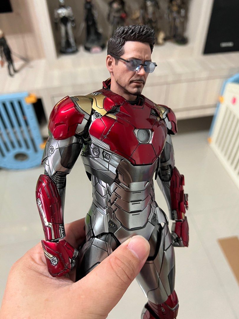 Hot toys mark 47, Hobbies & Toys, Toys & Games on Carousell