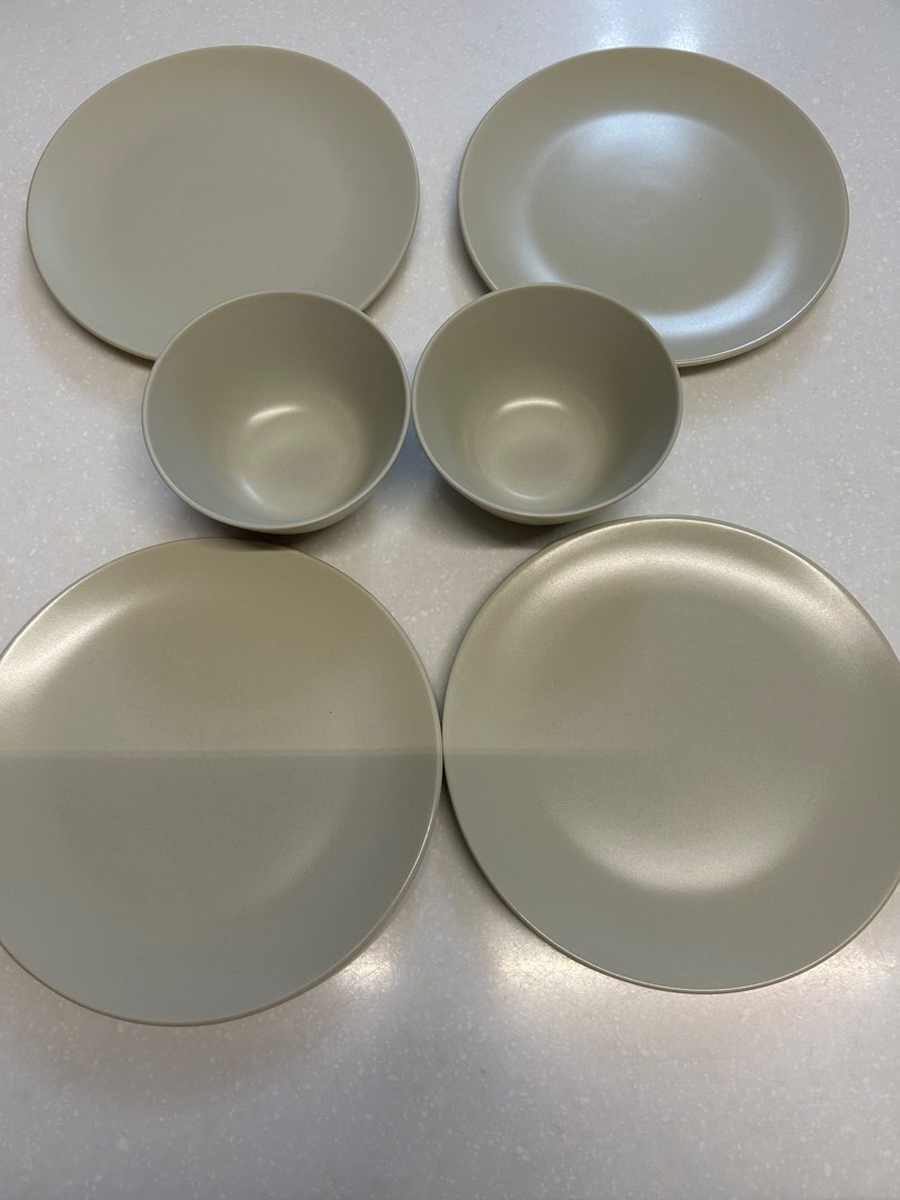 IKEA plates (20cm) and rice bowls, Furniture & Home Living, Kitchenware