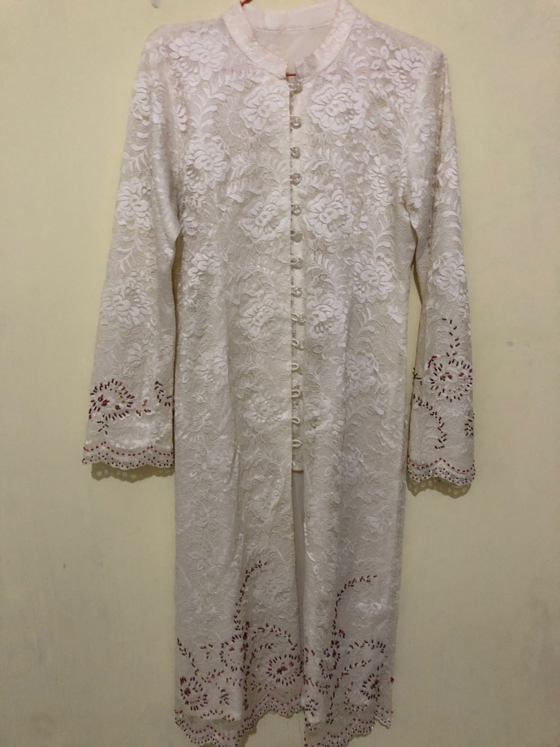 Kebaya Putih Payet, Fesyen Wanita, Pakaian Wanita, Atasan di Carousell